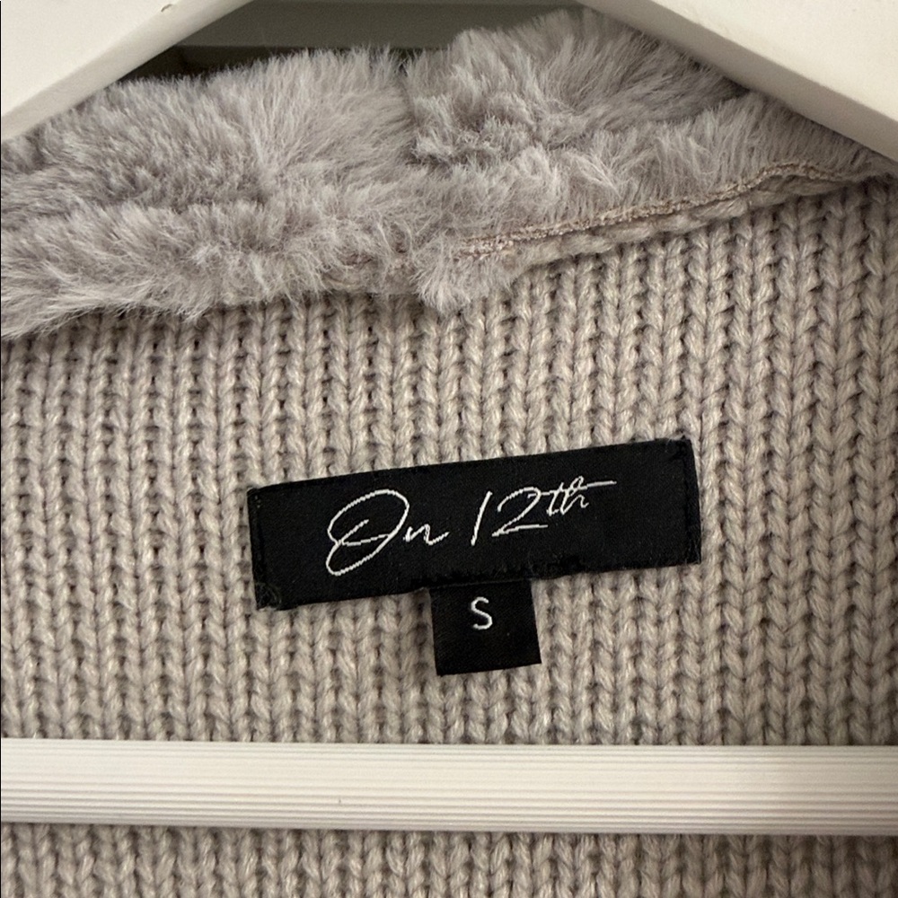 ON 12TH Luxe Sherpa Suede Gray Chunky Knit Sweater Jacket with Pockets SMALL - Picture 3 of 10